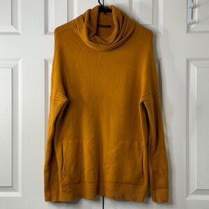 Cyrus Women Sweater Medium Orange Nylon Blend Long Sleeve Knit Casual Pullover